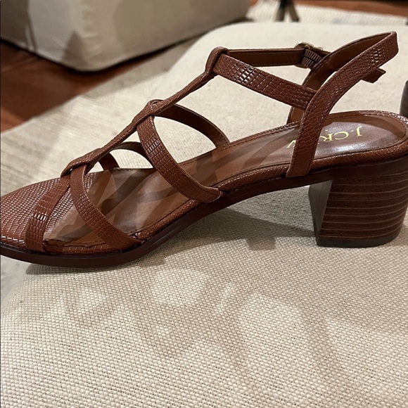 J. Crew Brown Lizard Textured T-strap Heeled Sandals/NWOT/7.5M - Picture 9 of 10